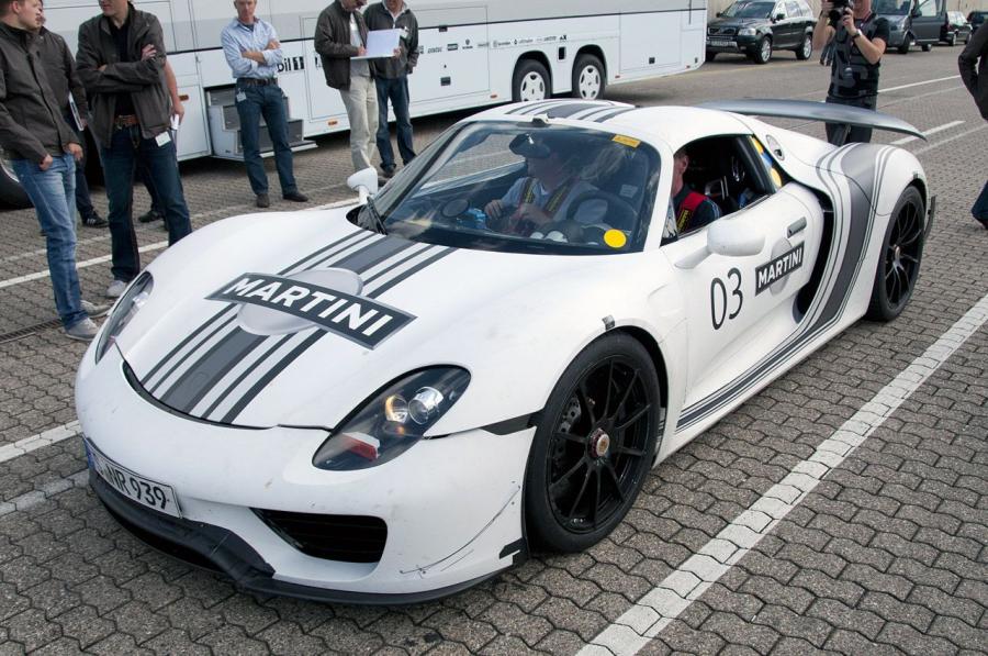 Porsche 918 Spyder 2014 года  (фото 96 из 111)